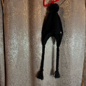 Unisex Black Columbia winter hat with braids